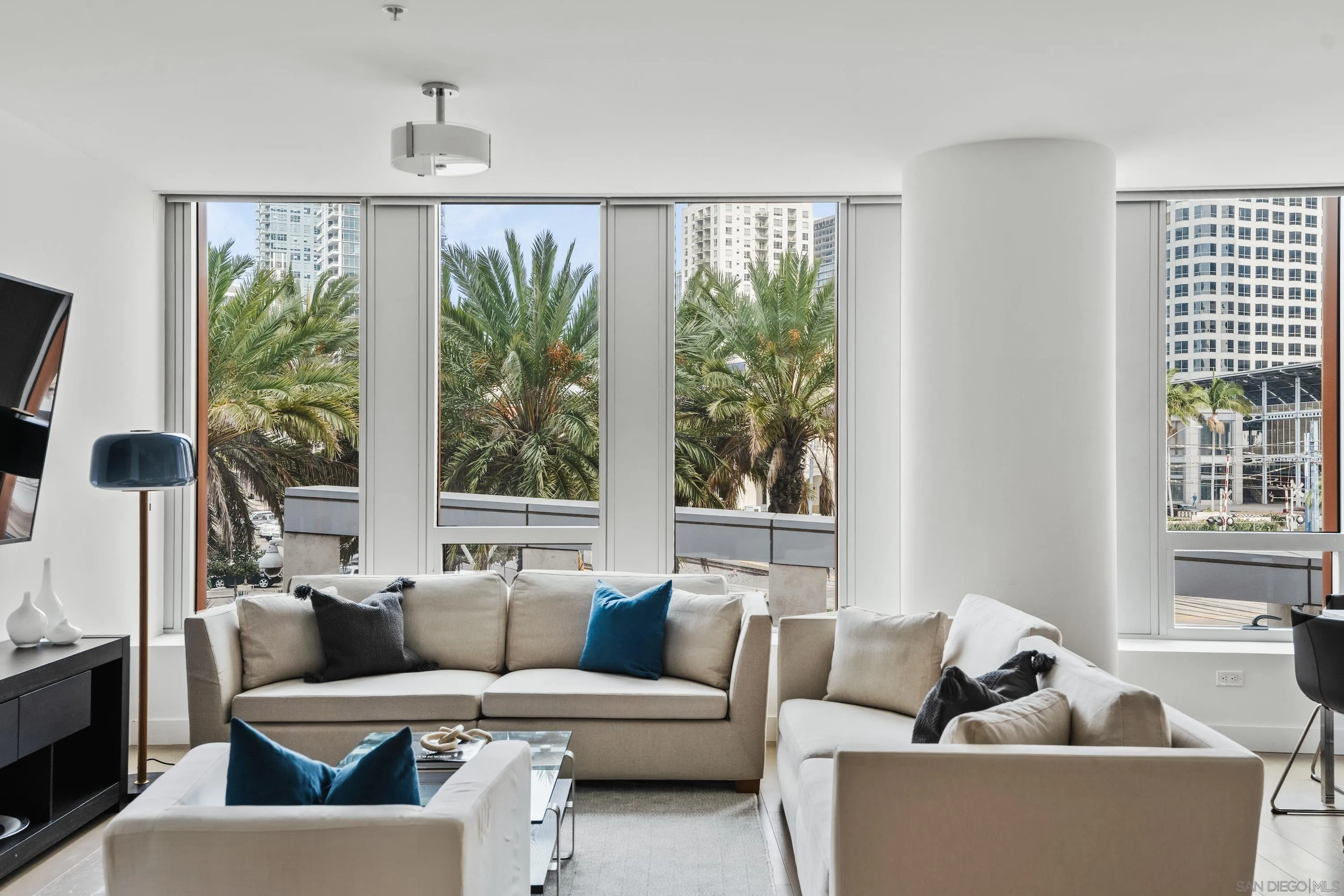 888 W E St Unit 305