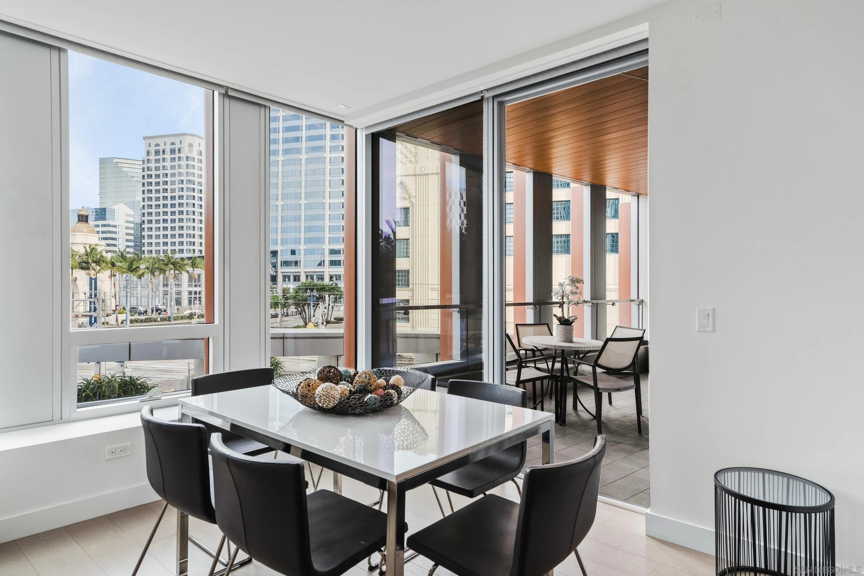 888 W E St Unit 305
