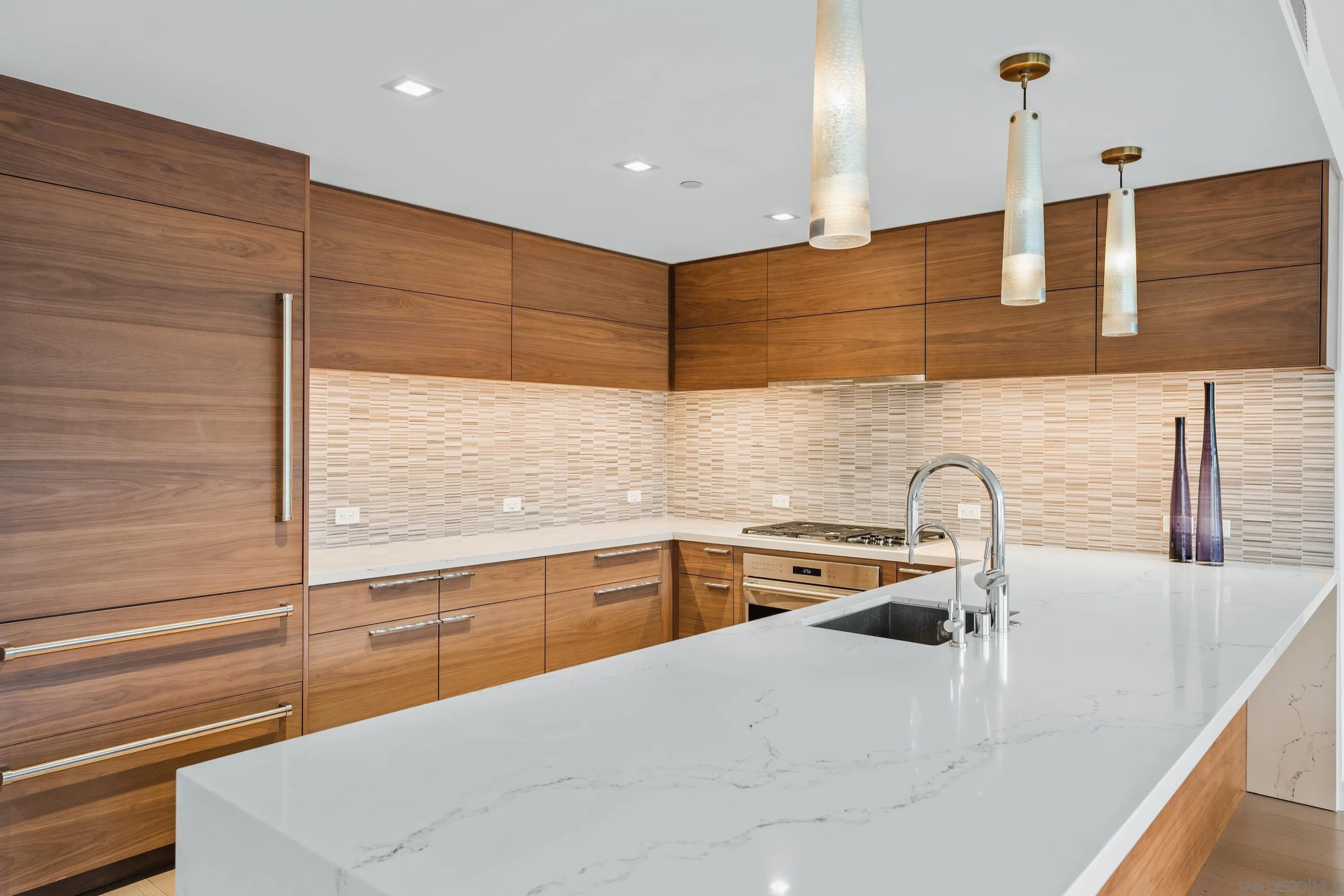 888 W E St Unit 305