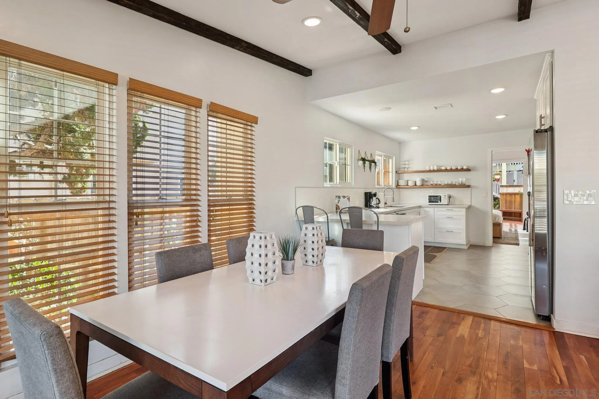 4851 Narragansett Ave