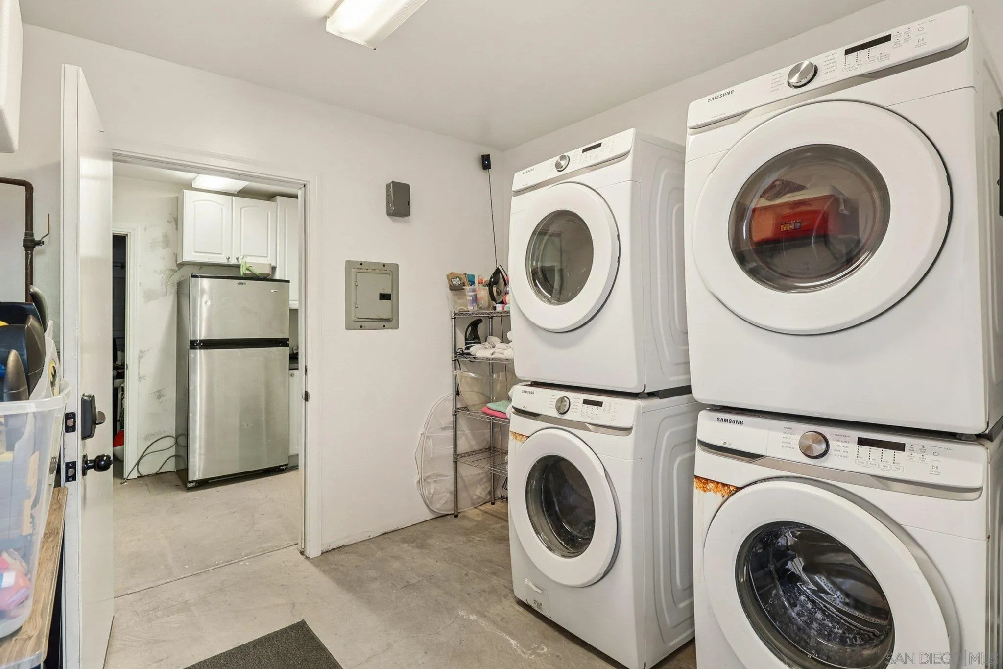 4851 Narragansett Ave