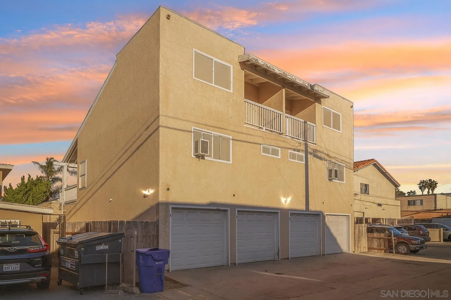 4851 Narragansett Ave