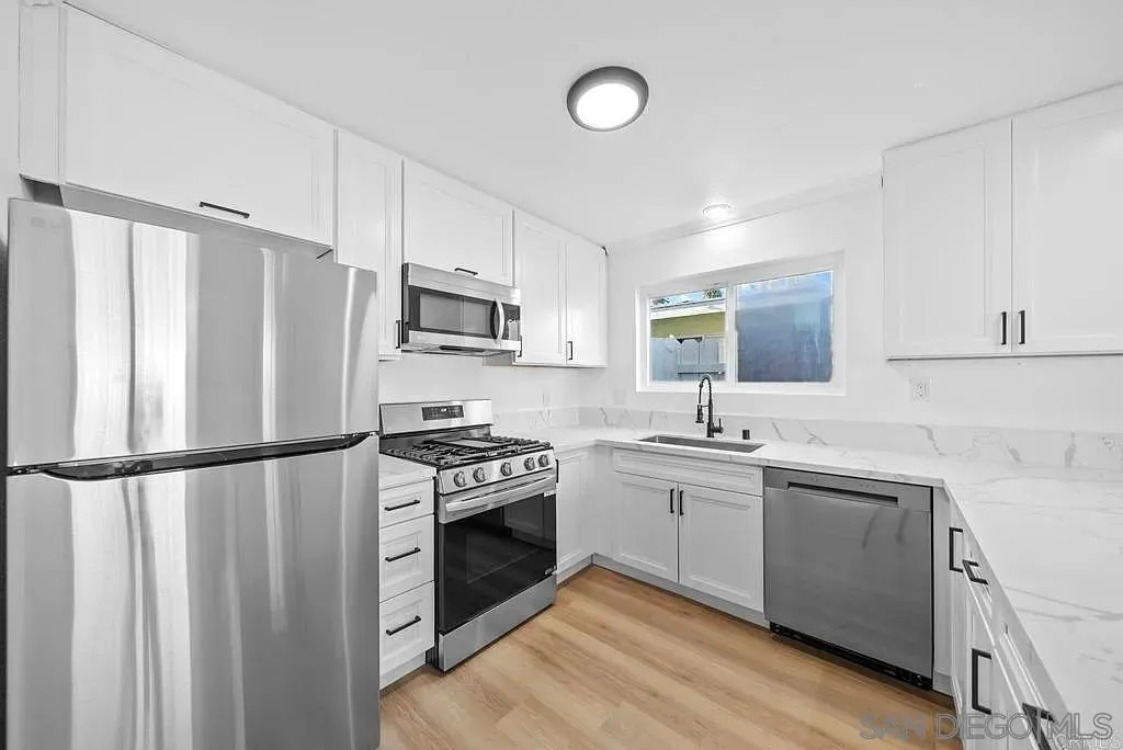 378 7th Street