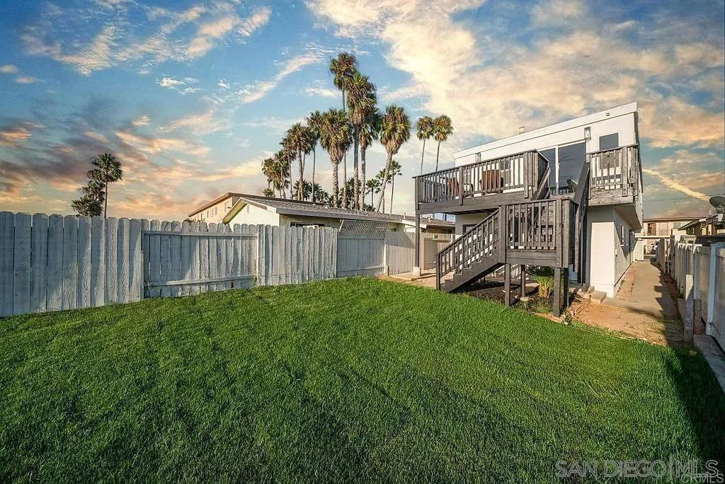378 7th Street