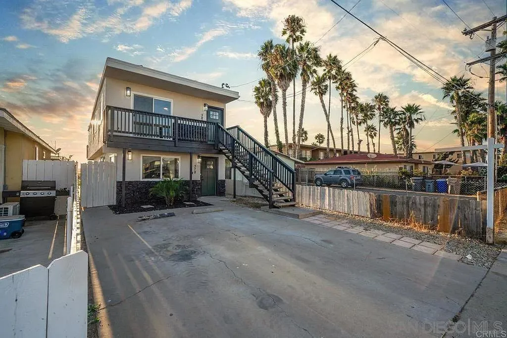 378 7th Street