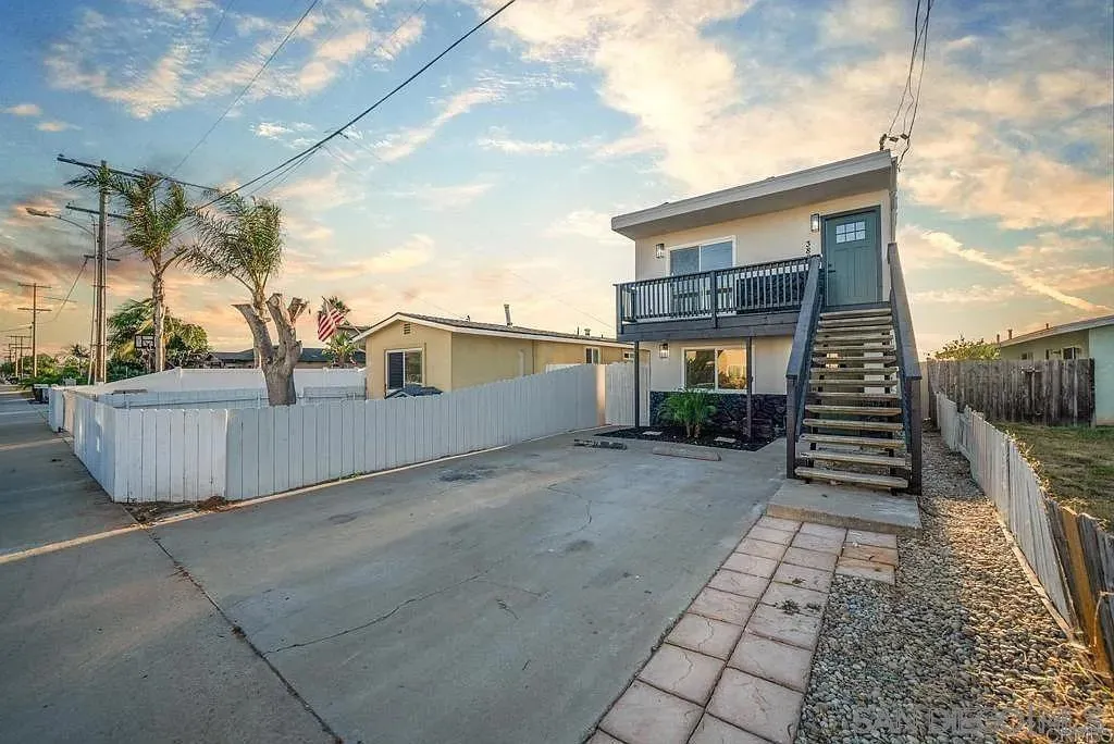 378 7th Street