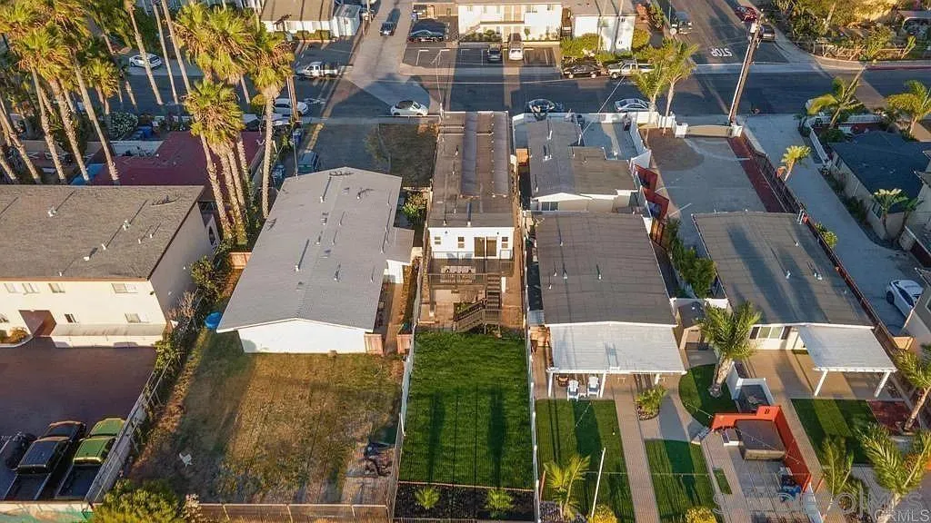 378 7th Street