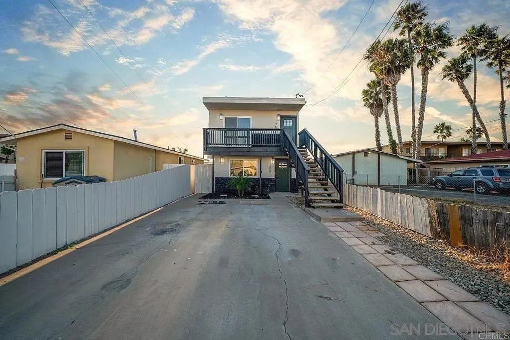 378 7th Street