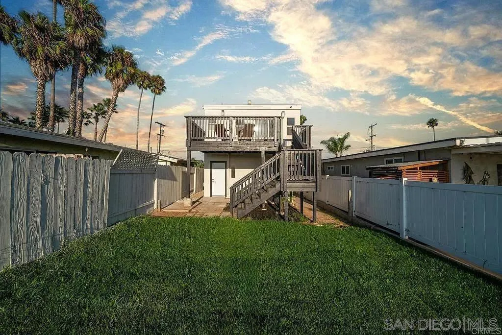 378 7th Street