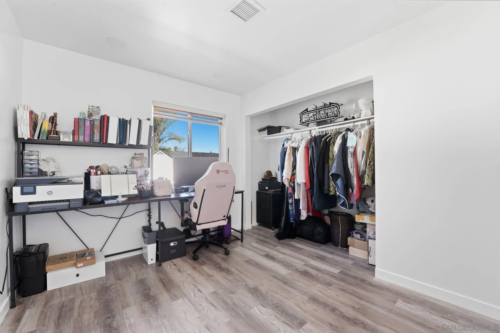 7742 Shorewood Dr