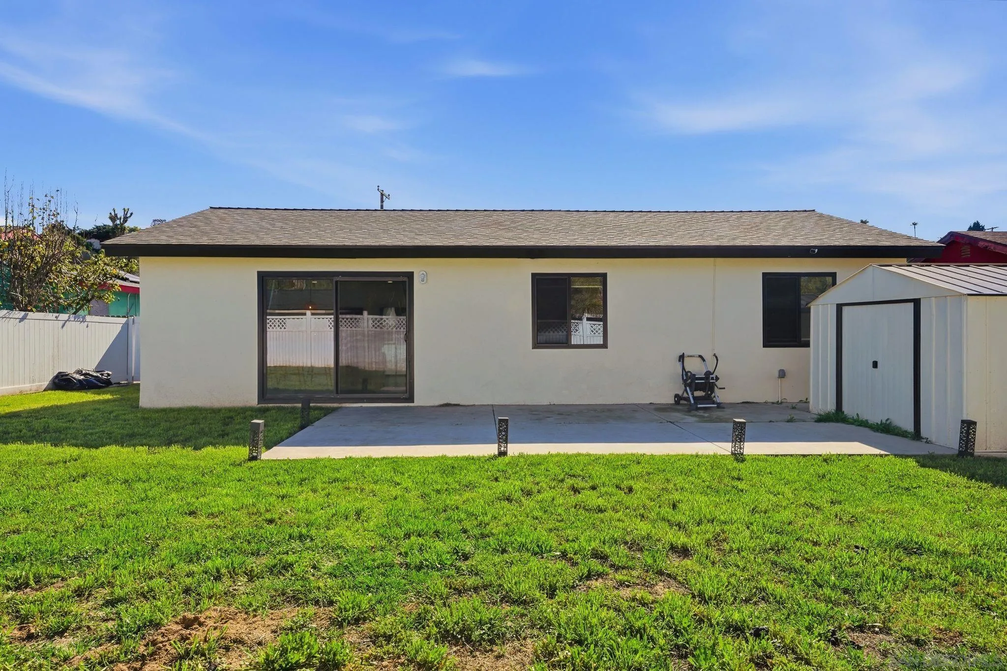7742 Shorewood Dr