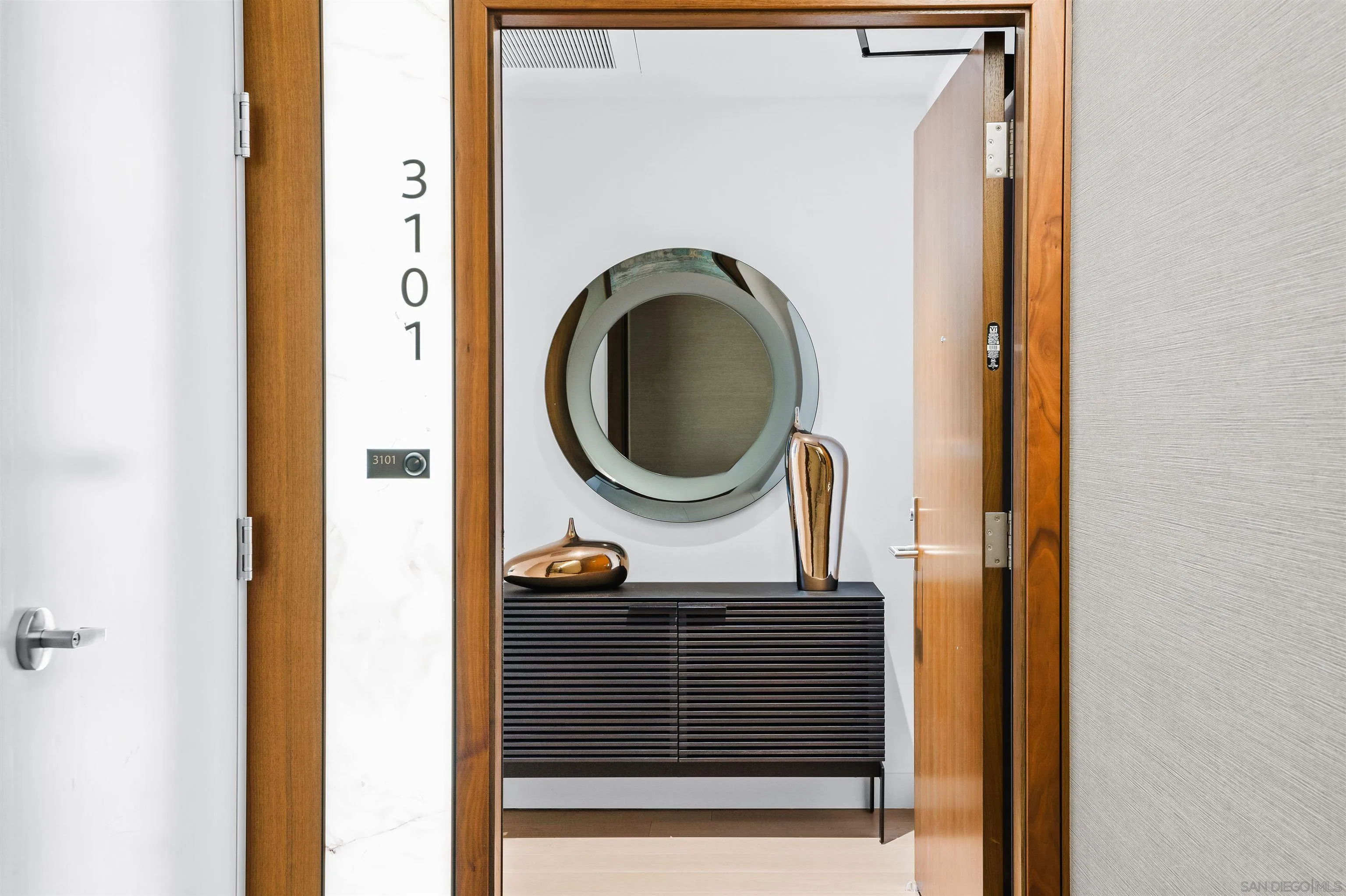 888 W E Street Unit 3101