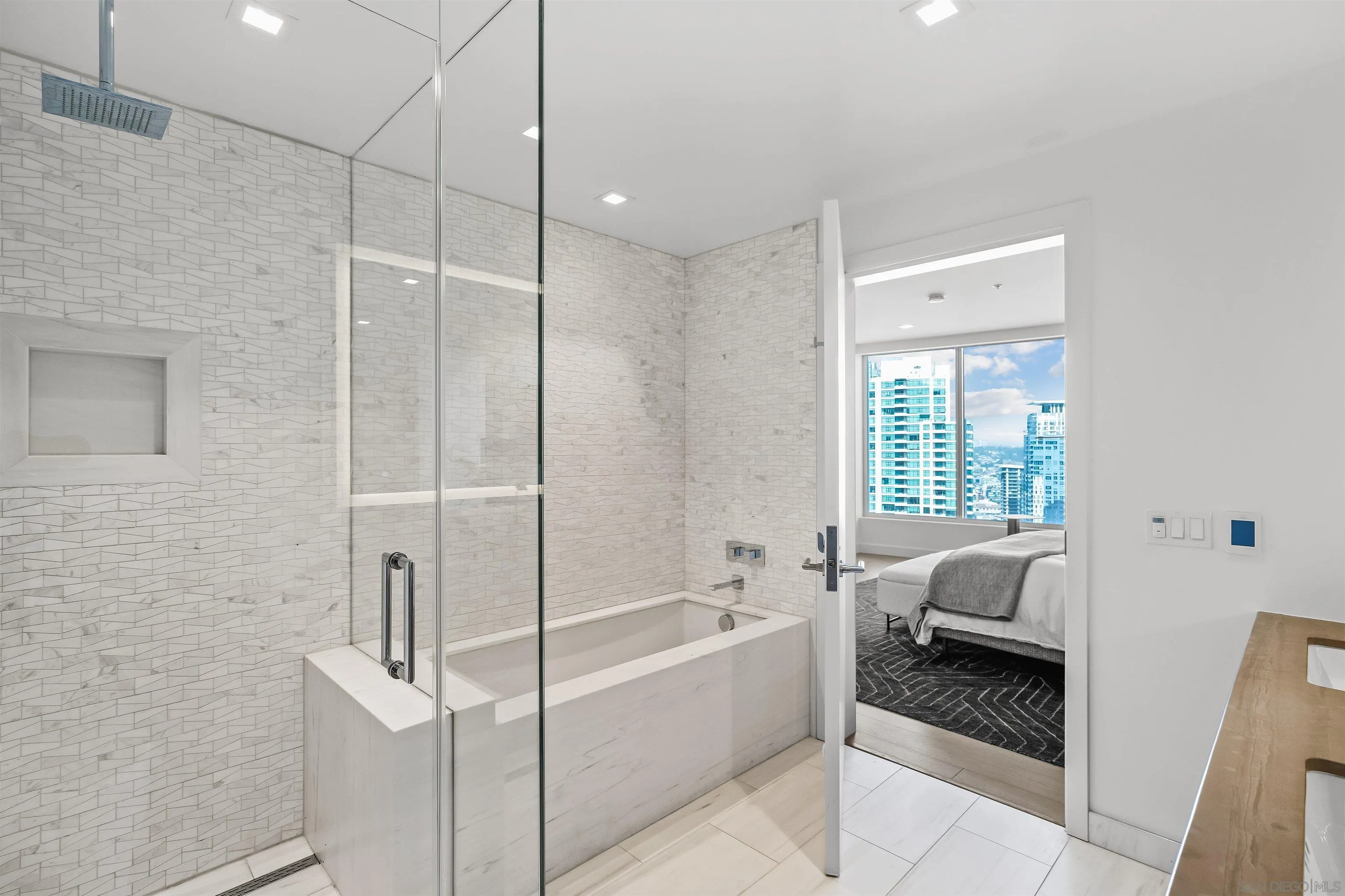 888 W E Street Unit 3101