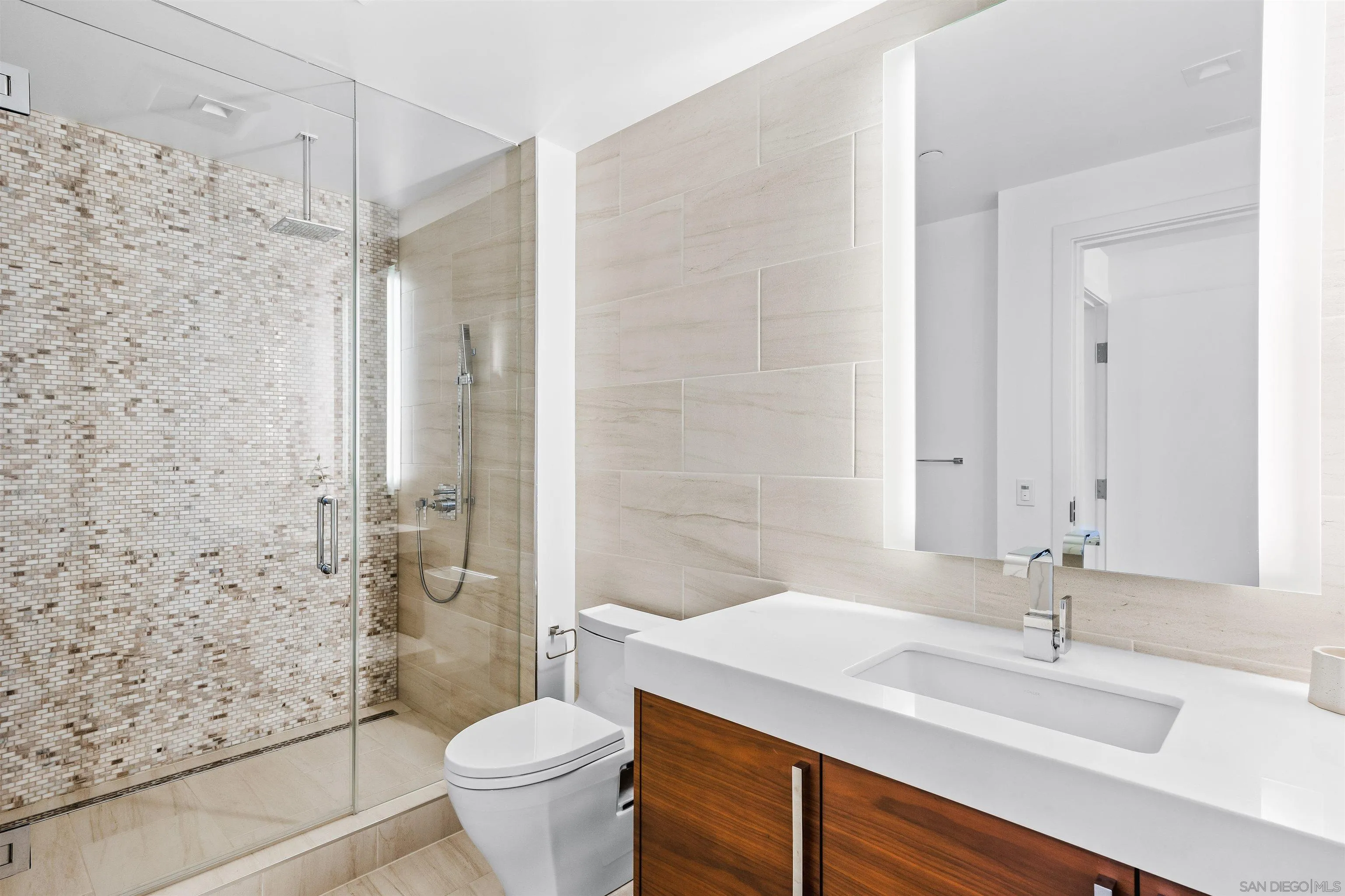 888 W E Street Unit 3101