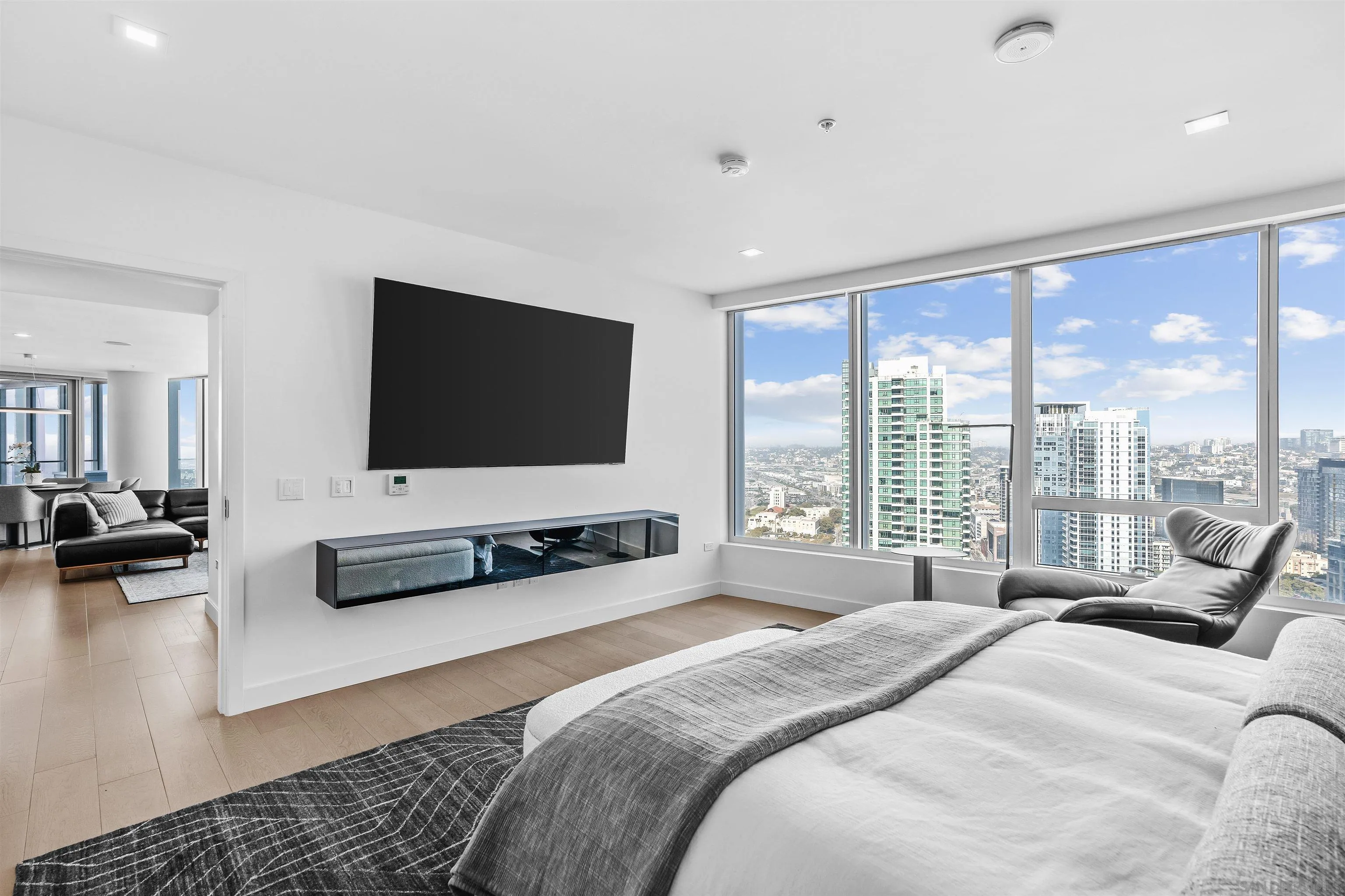 888 W E Street Unit 3101