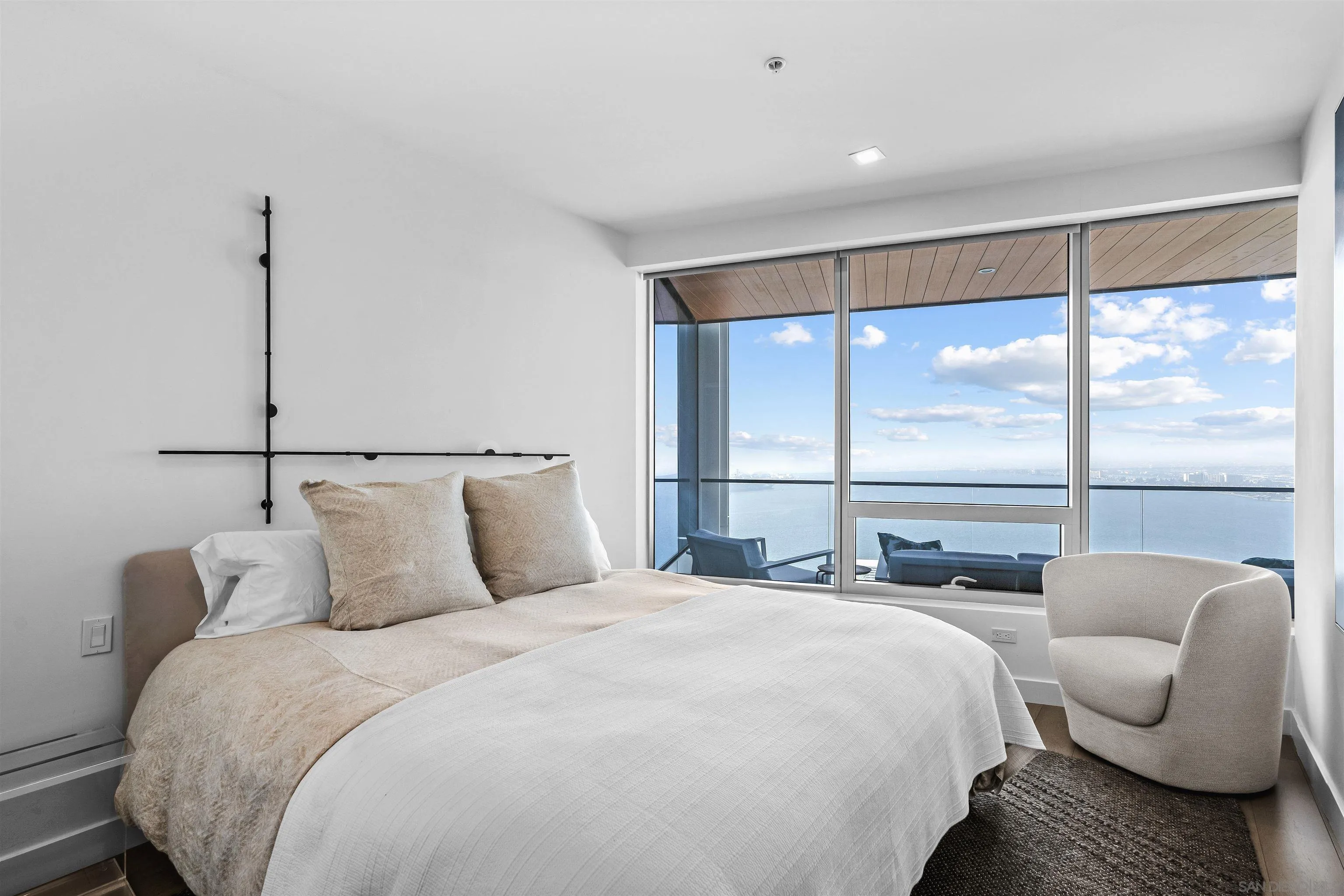 888 W E Street Unit 3101