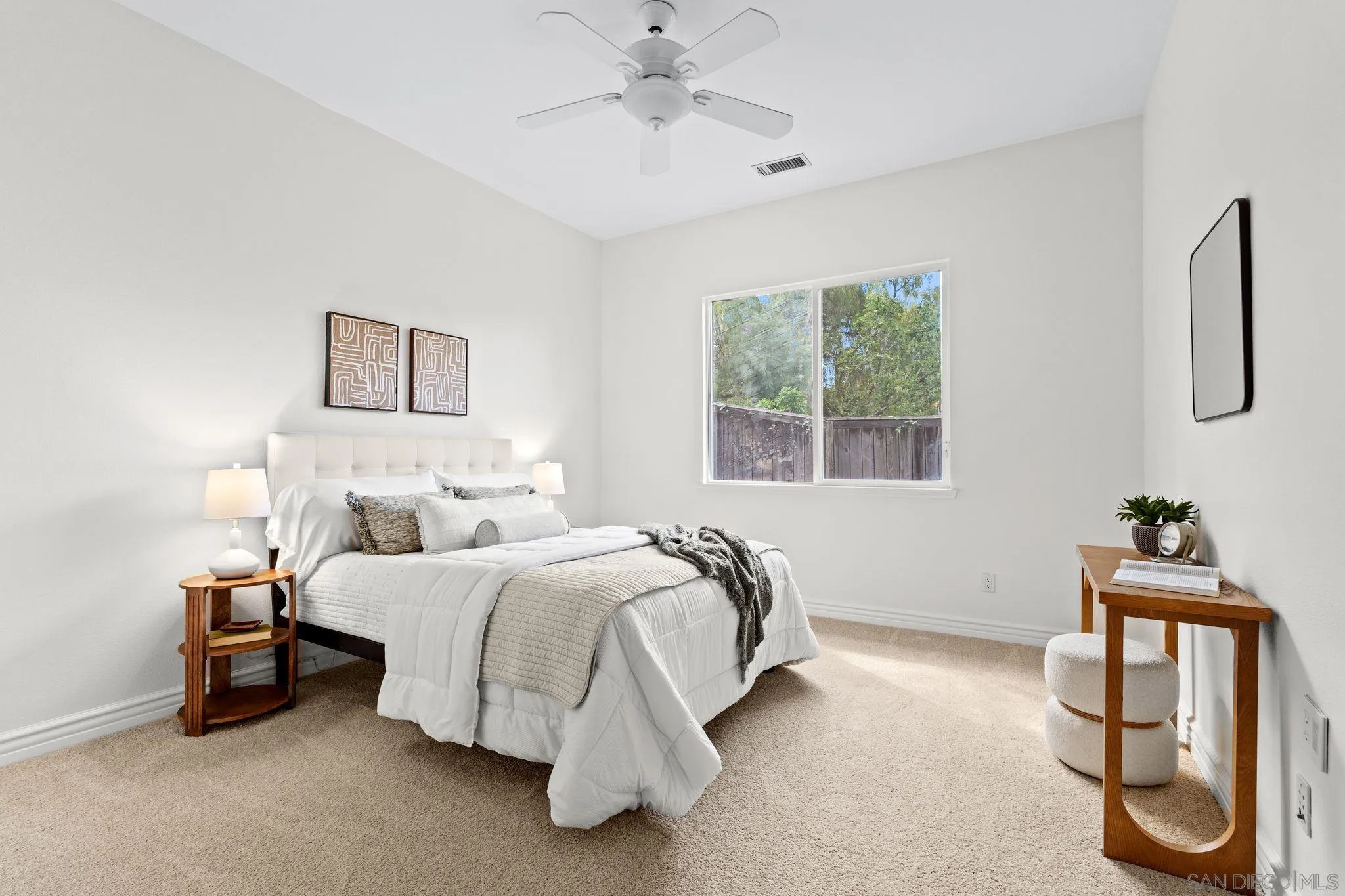 860 Calle Santa Cruz