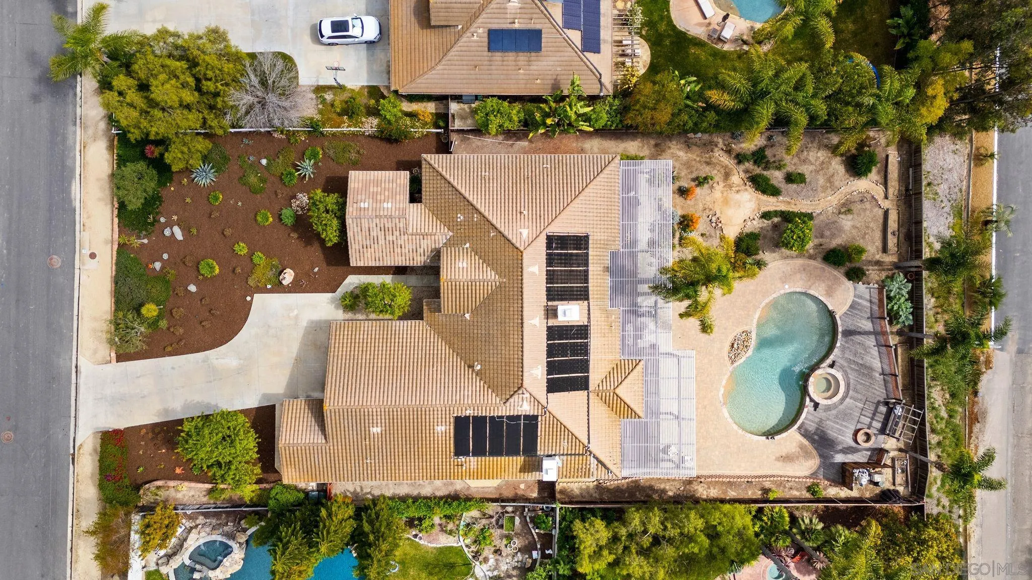 860 Calle Santa Cruz