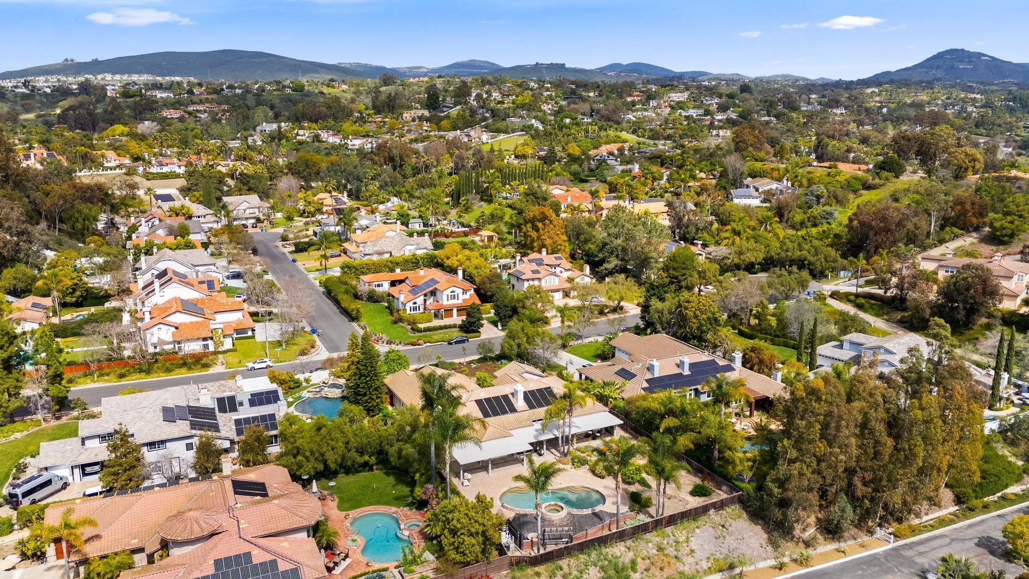 860 Calle Santa Cruz