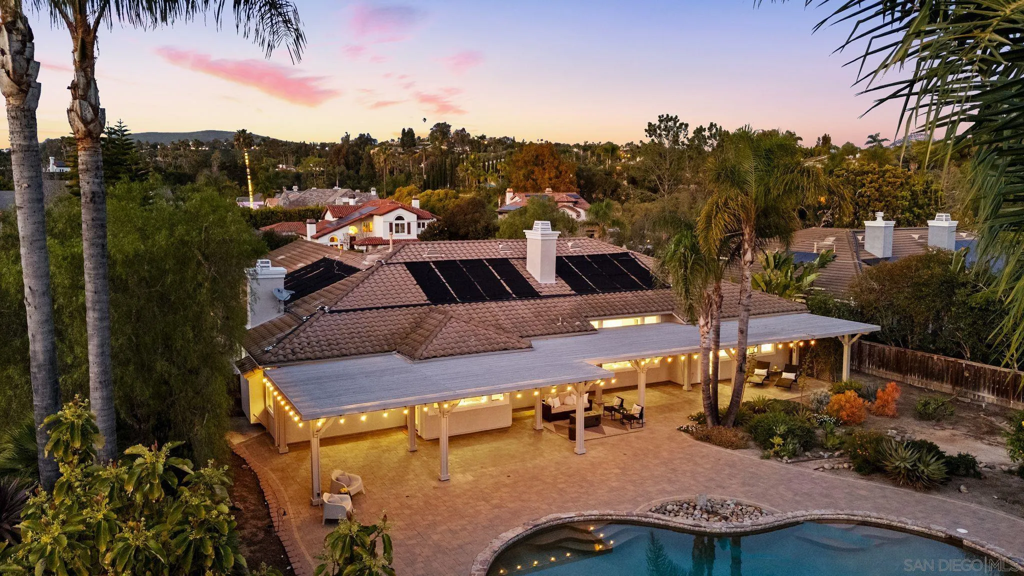 860 Calle Santa Cruz