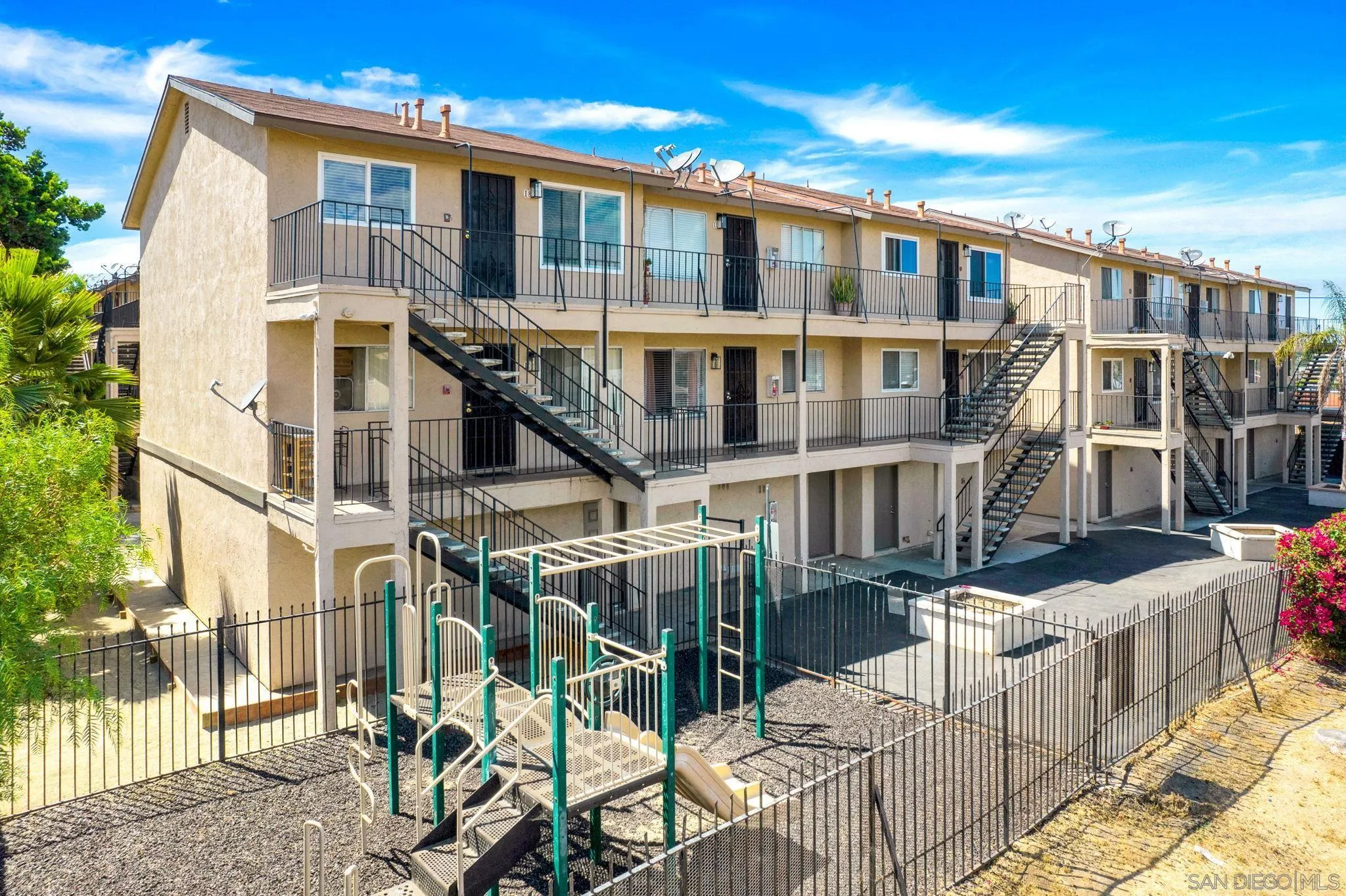 239 50th St Unit 33