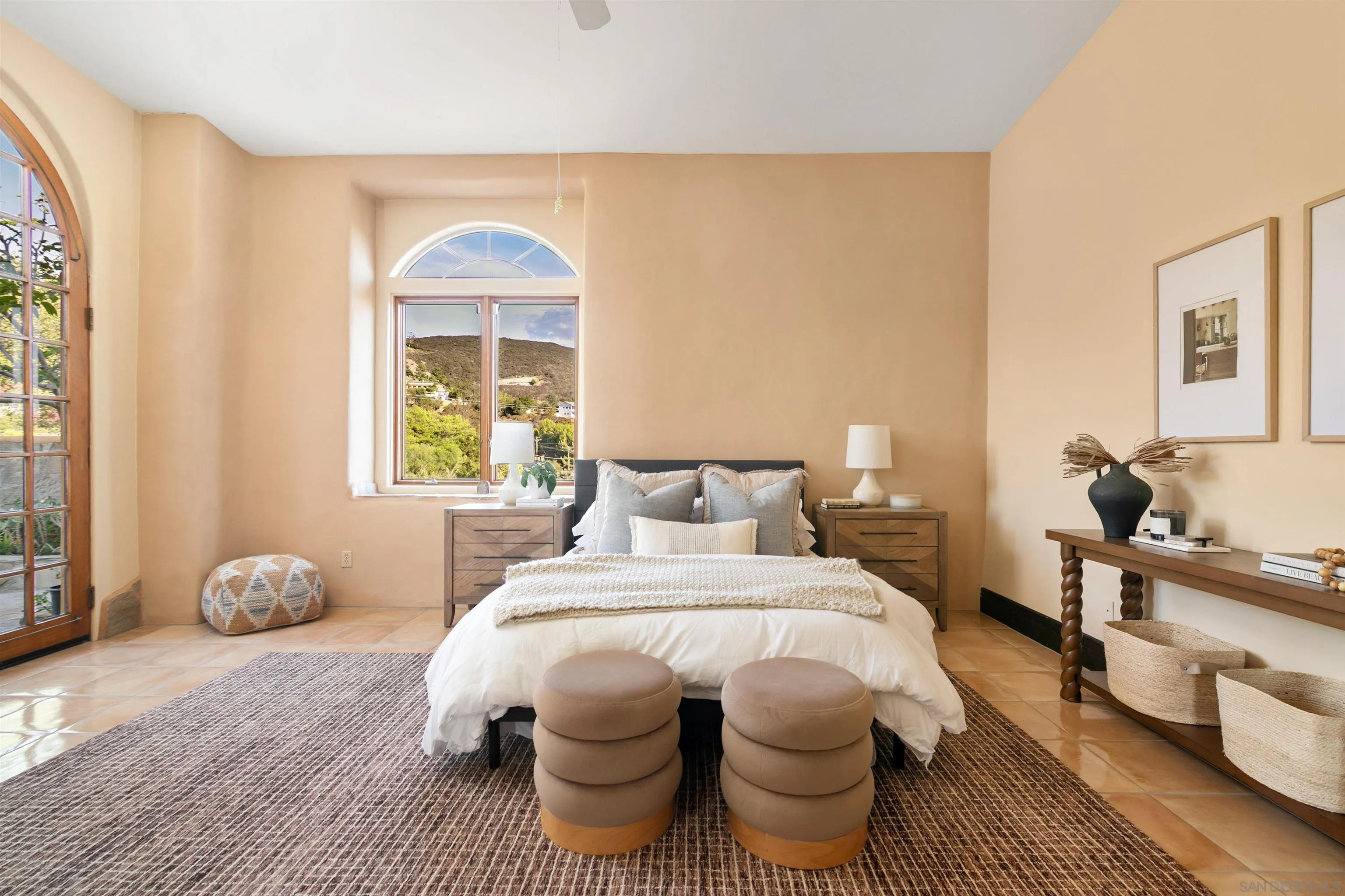 3696 Alta Loma Dr