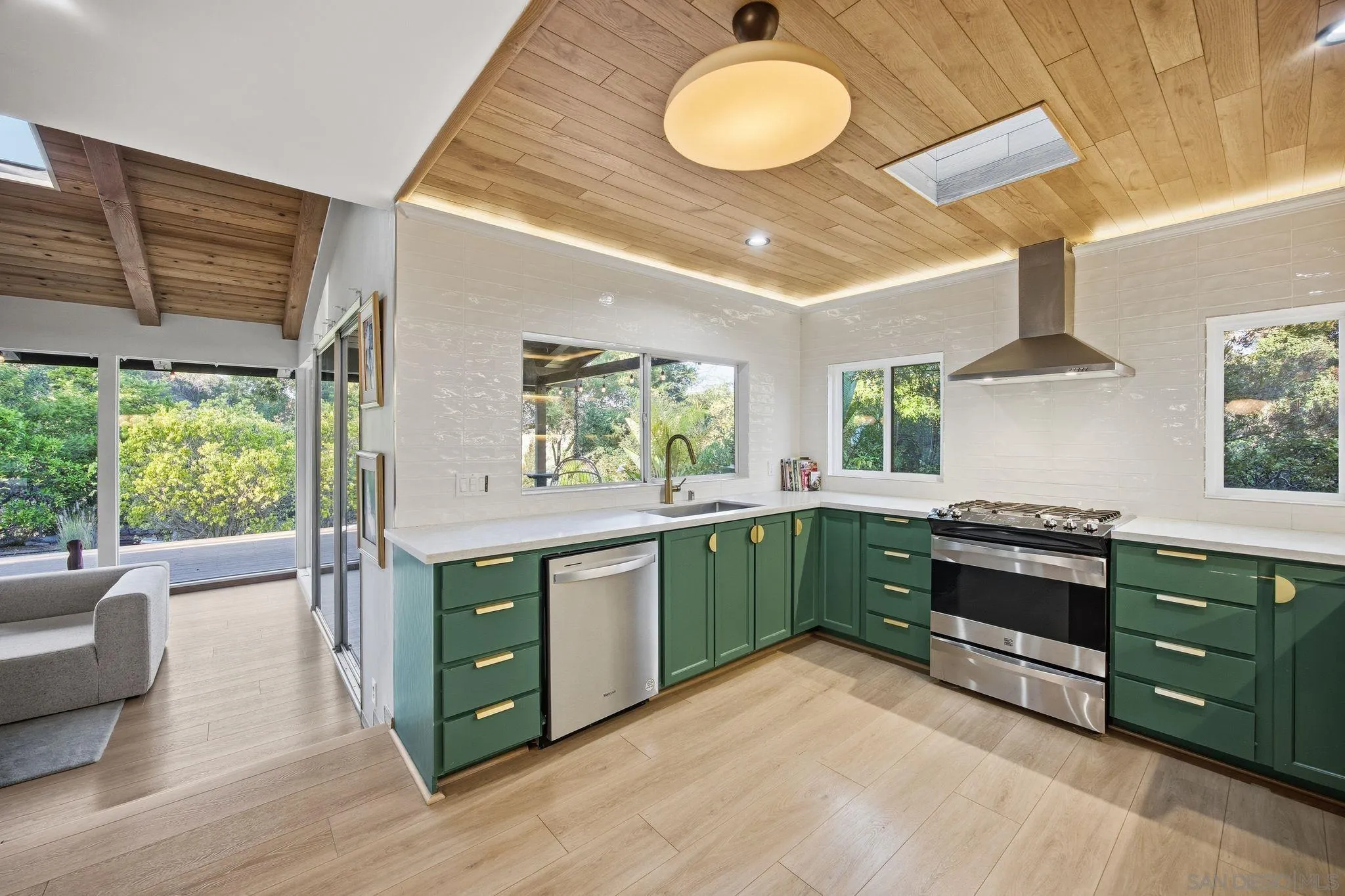 1010 Quail Creek