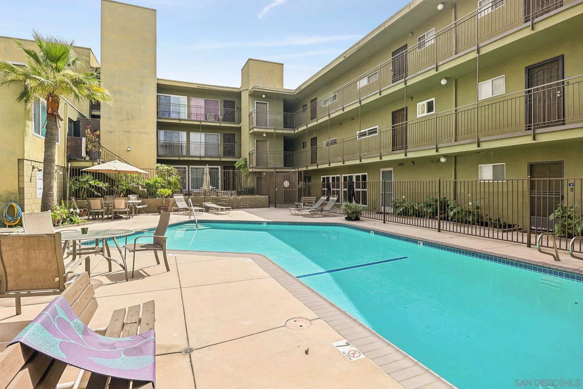 2266 Grand Unit 23