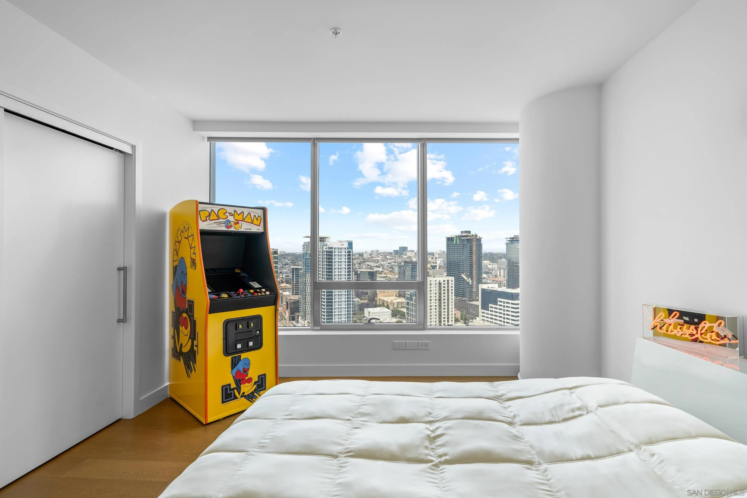 888 W E Street Unit 3301