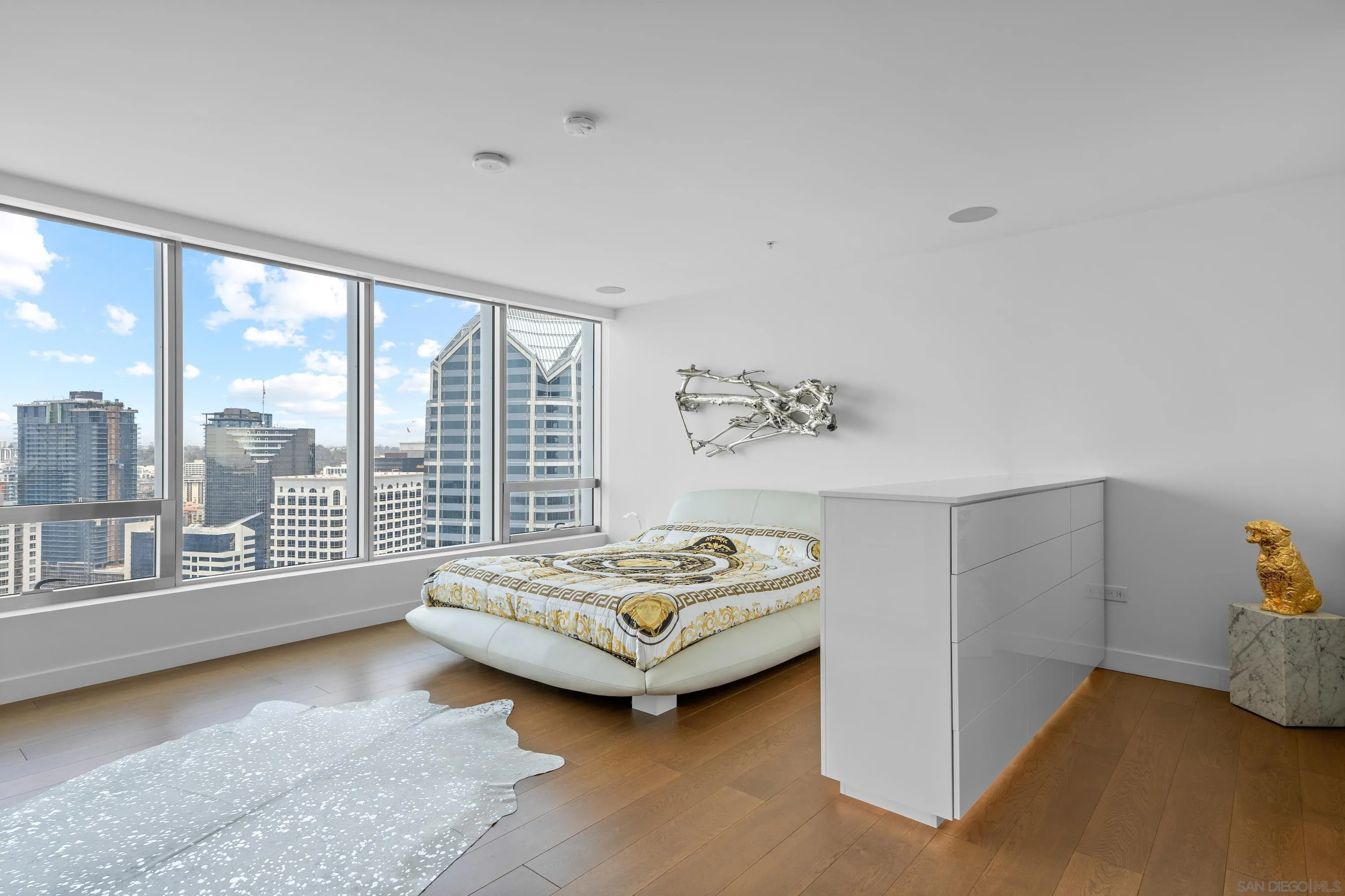 888 W E Street Unit 3301