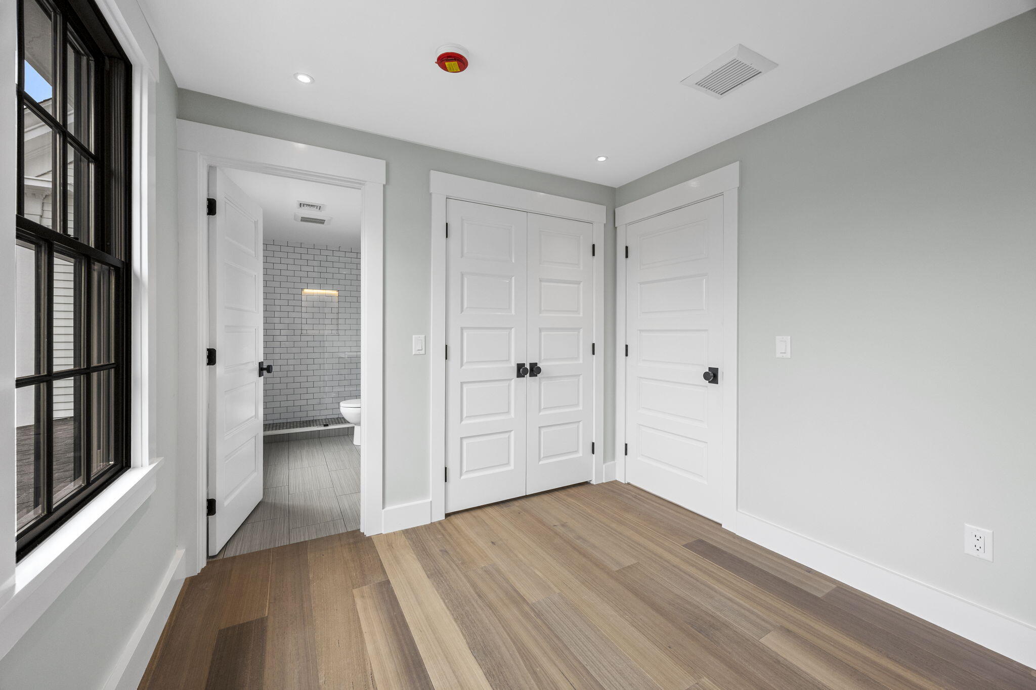 404 Commercial Street # 2