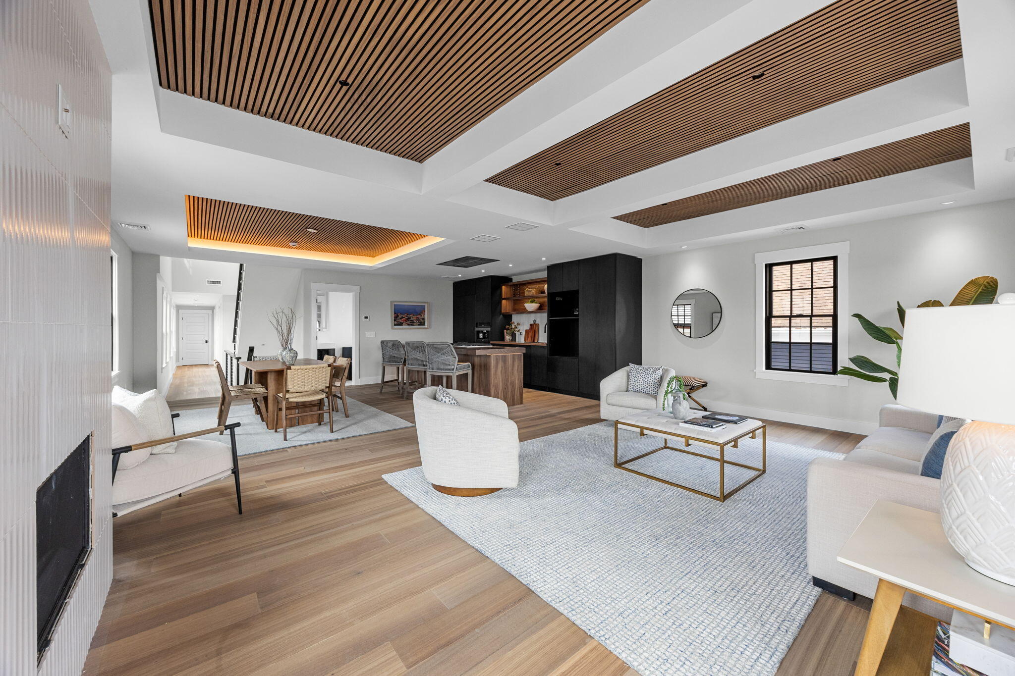 404 Commercial Street # 2