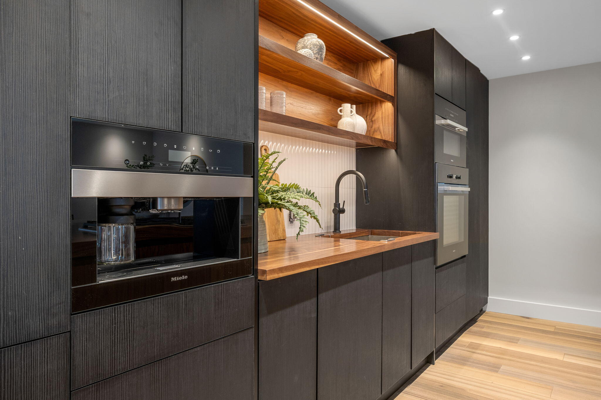 404 Commercial Street # 1, Provincetown Unit: 1