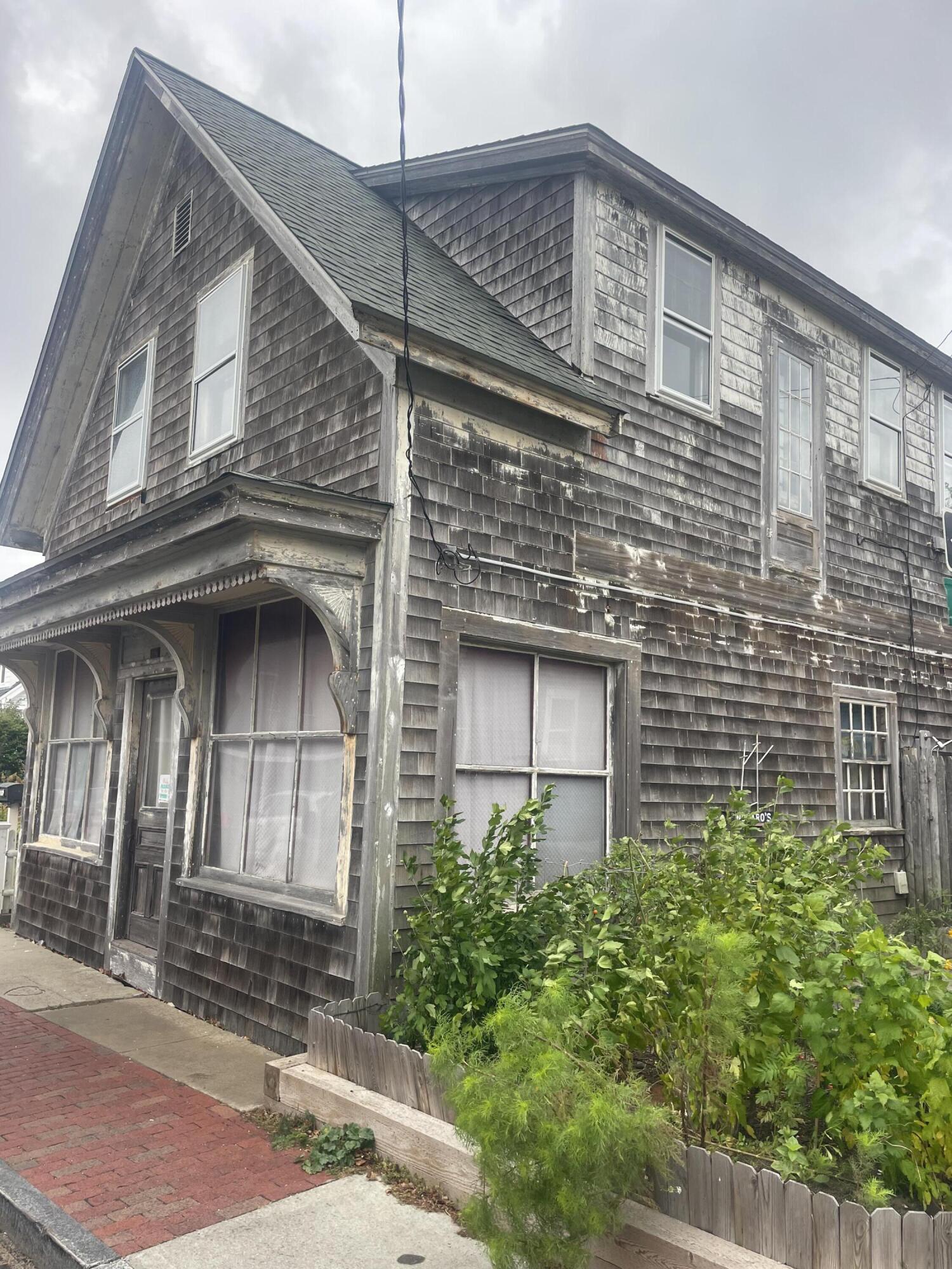 512 Commercial Street, Provincetown