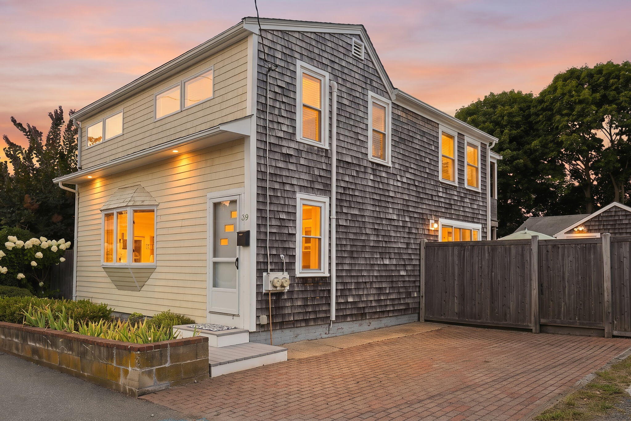 39 Pleasant Street