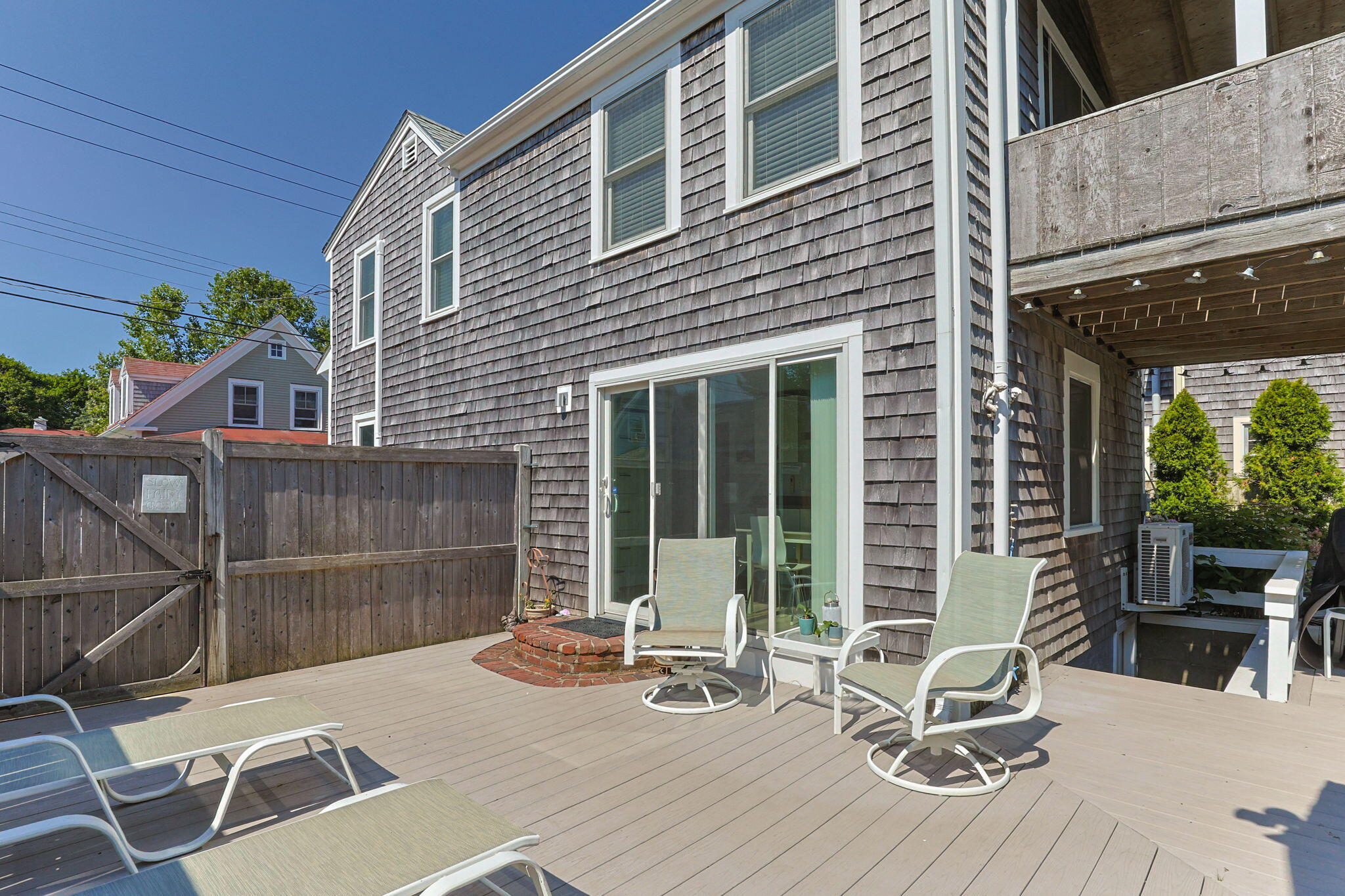 39 Pleasant Street