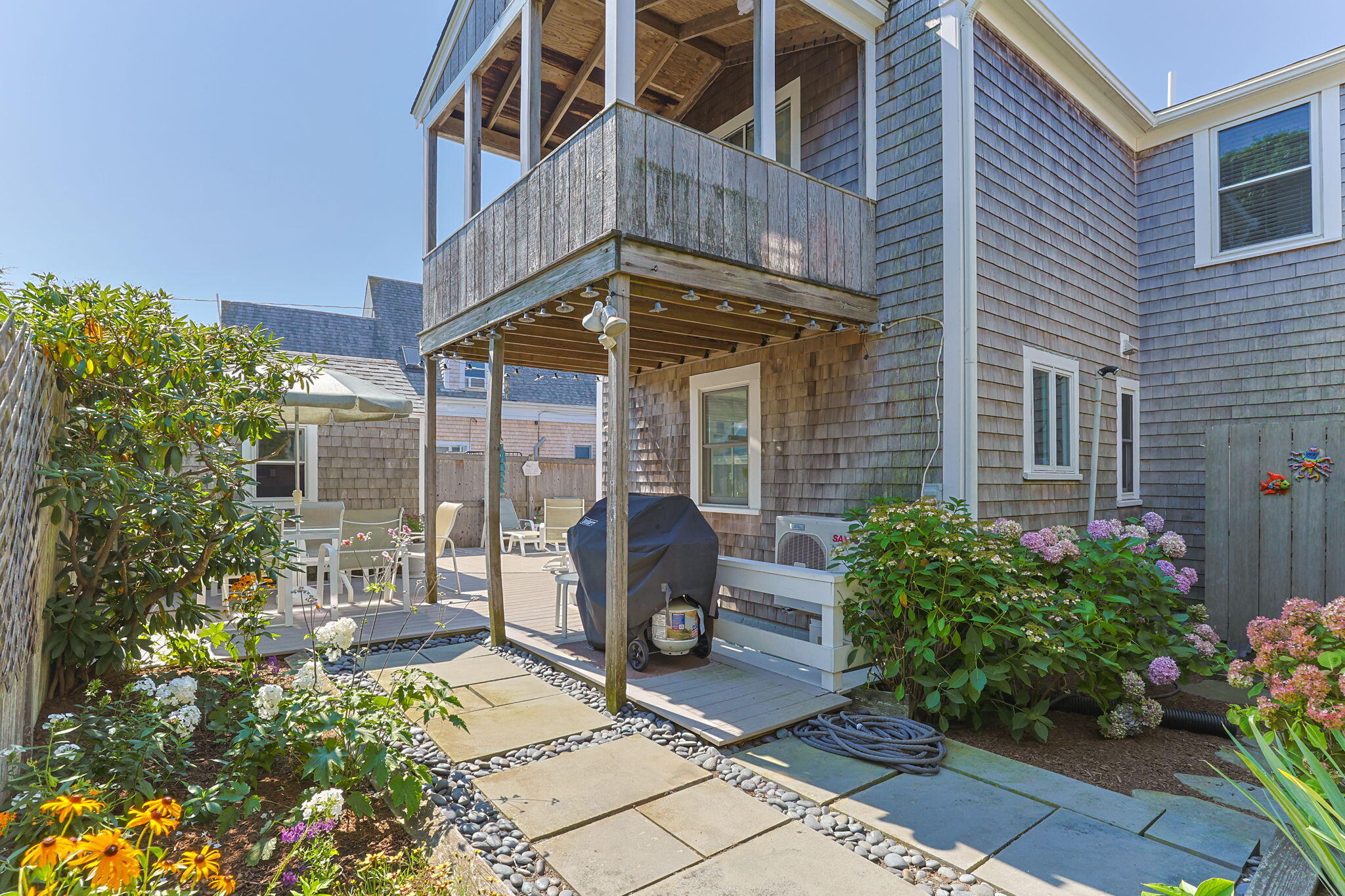 39 Pleasant Street