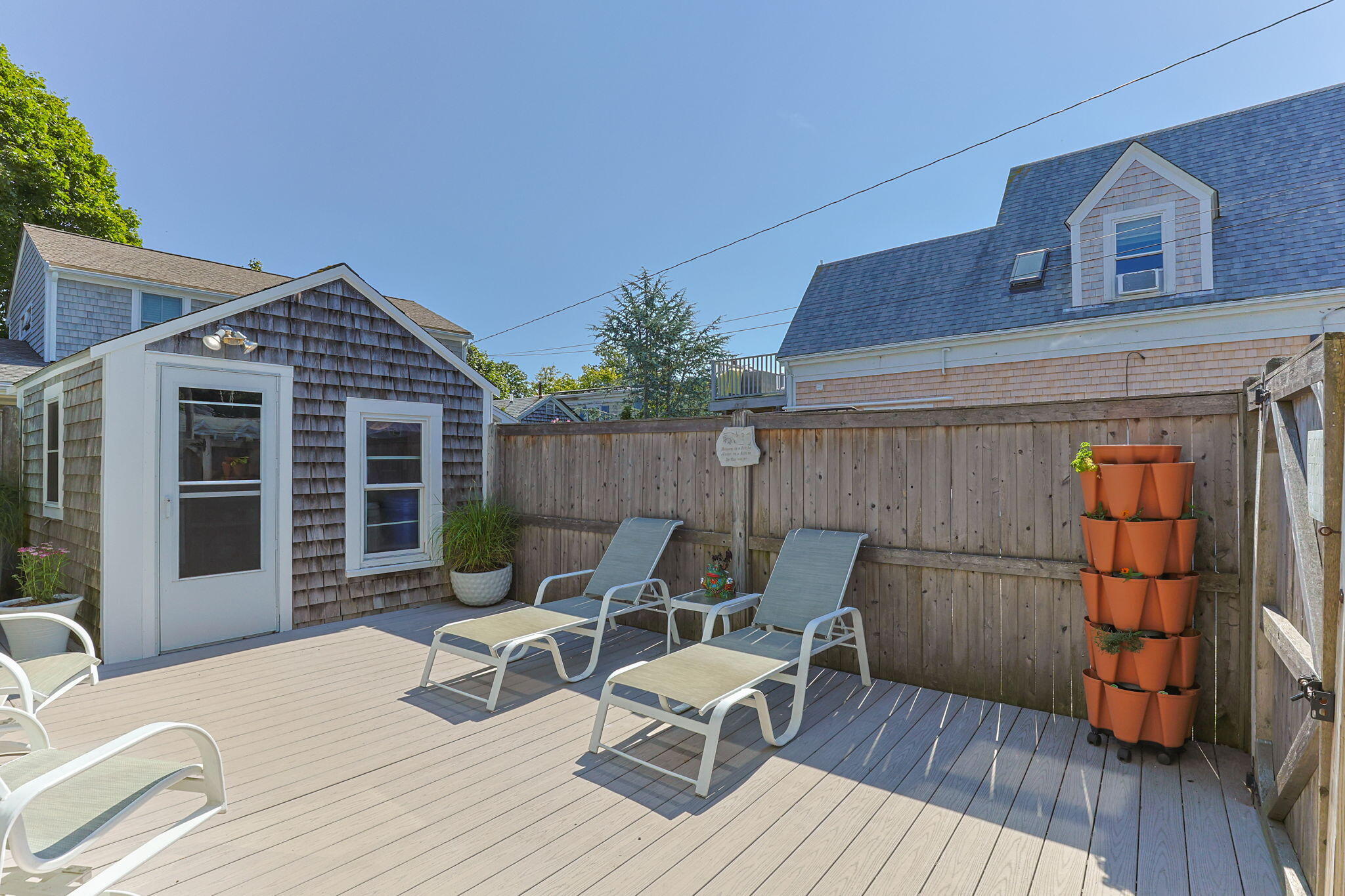 39 Pleasant Street