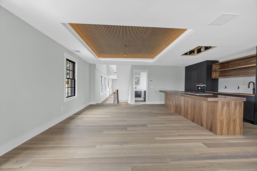 404 Commercial Street # 2