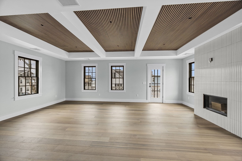 404 Commercial Street # 2