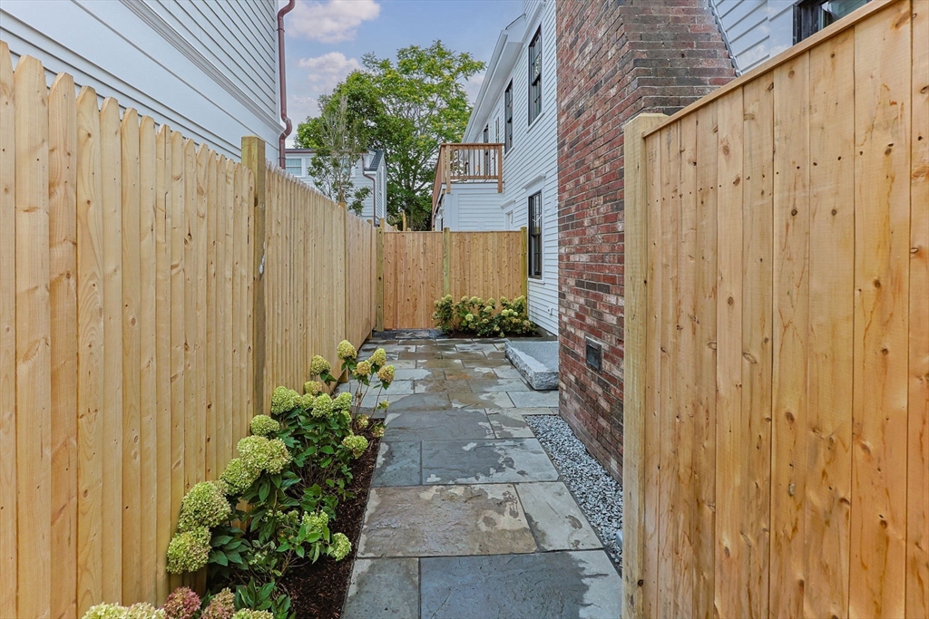 404 Commercial Street # 2