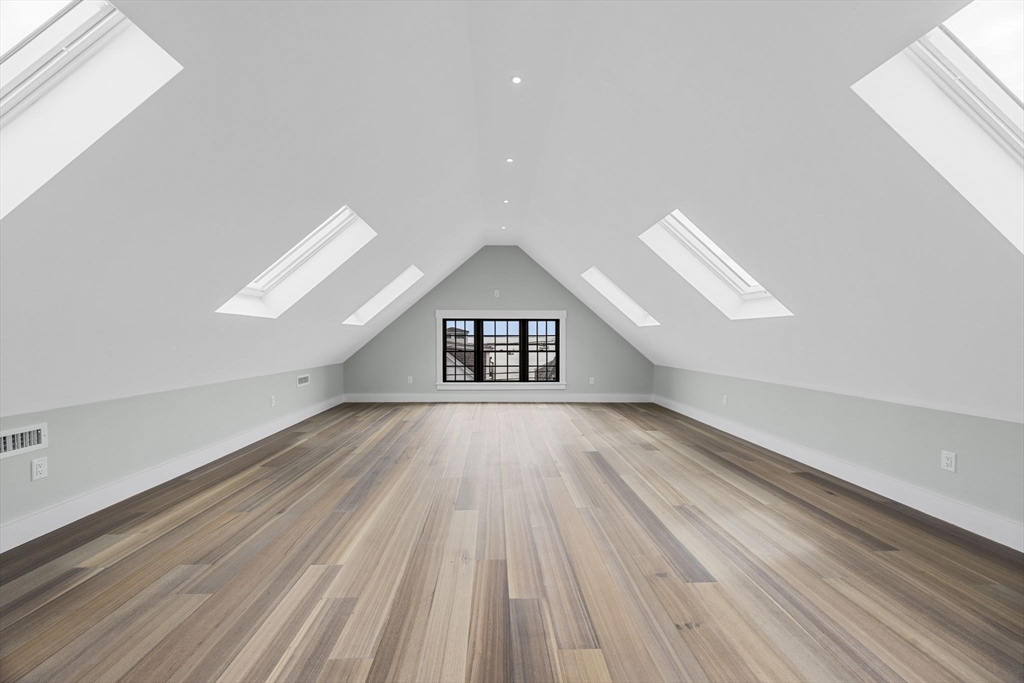 404 Commercial Street # 2