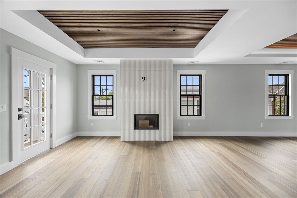404 Commercial Street # 2