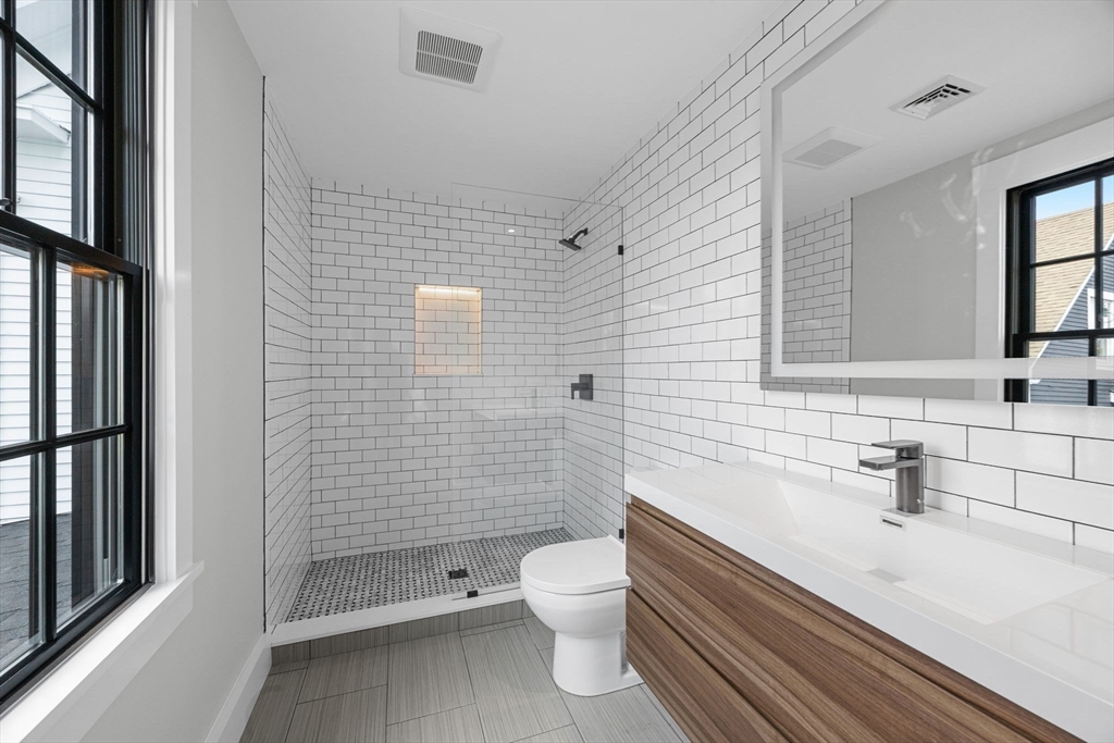 404 Commercial Street # 2