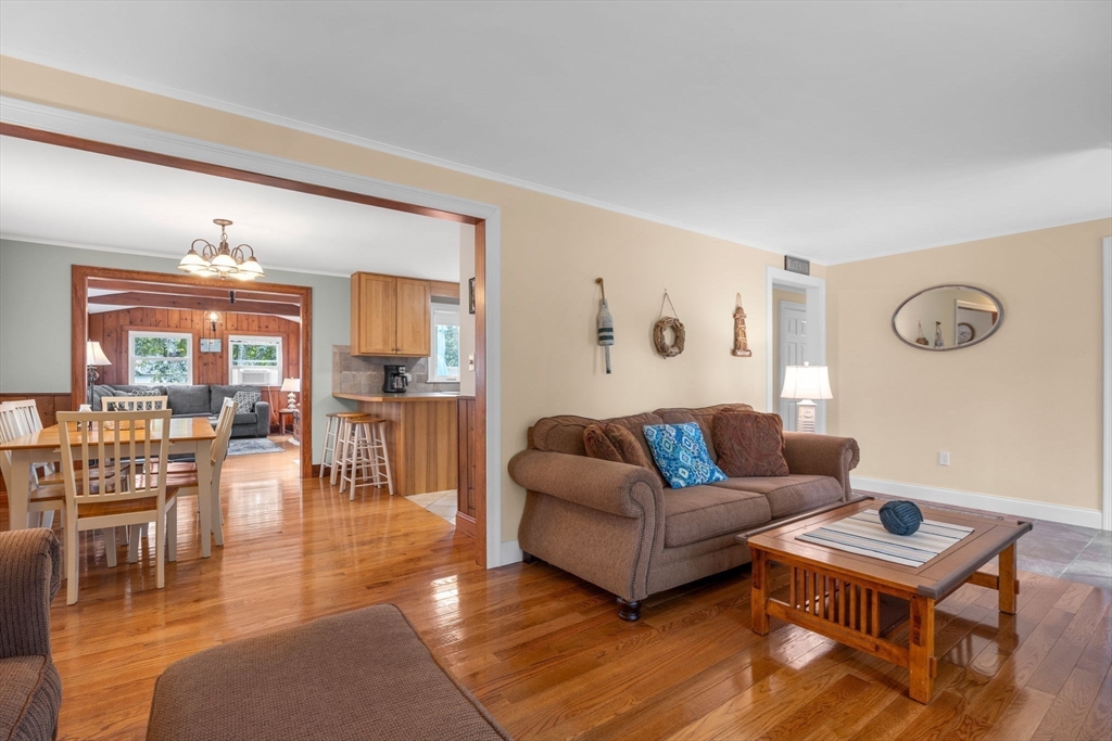 35 Driftwood Cir