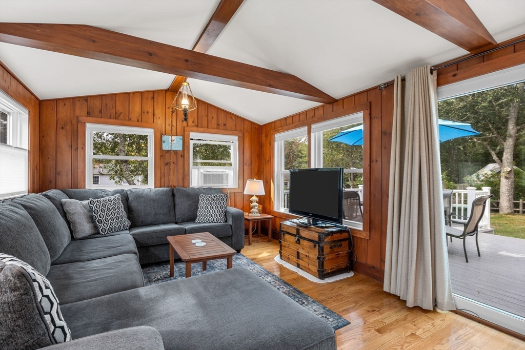 35 Driftwood Cir