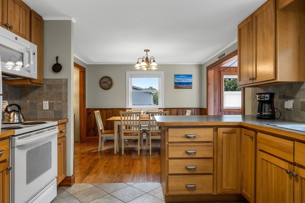 35 Driftwood Cir