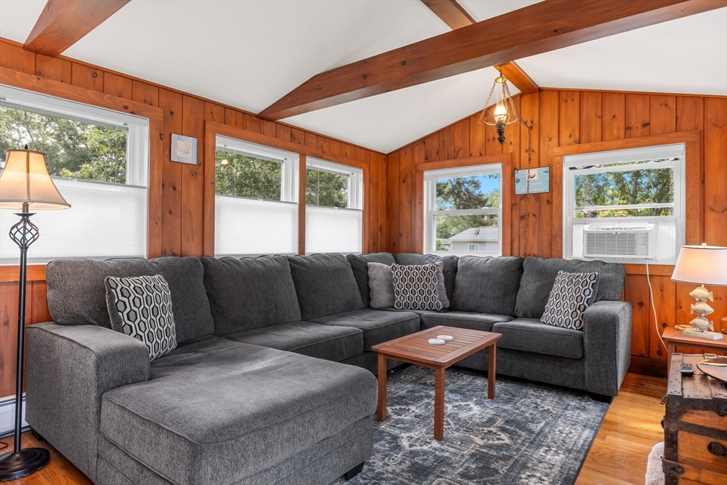 35 Driftwood Cir