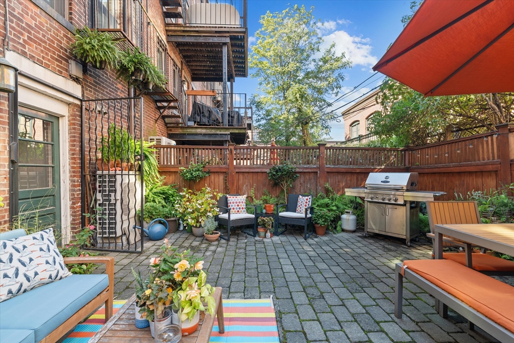 112 Union Park St # 1