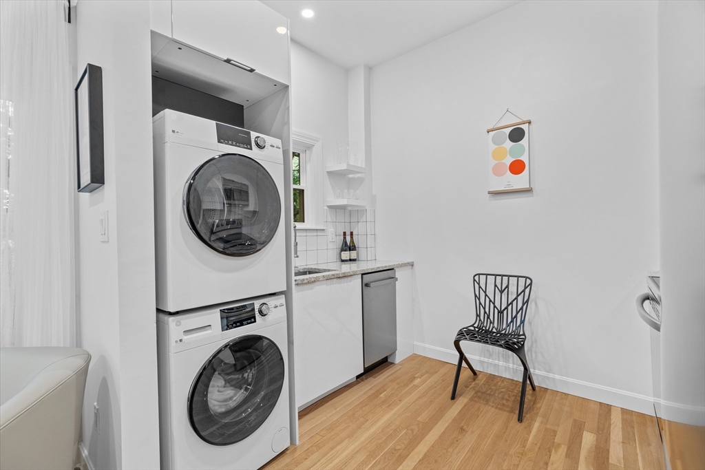 402 E 7th St # 2, Boston Unit: 2